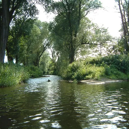 ベッド・アンド・ブレックファスト Neles Nest 3*