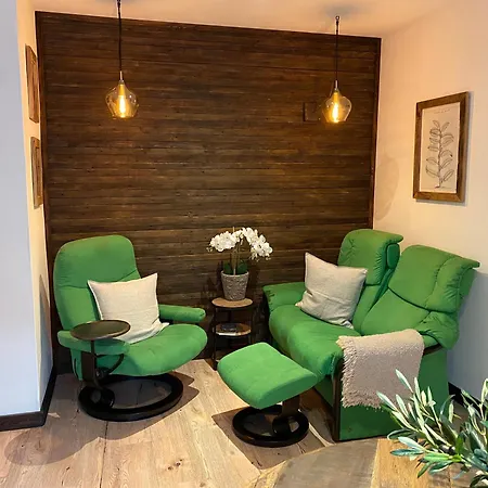 Neles Nest Bed and Breakfast Orlamunde