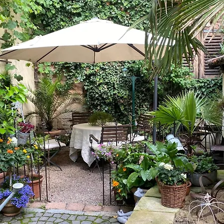 ベッド・アンド・ブレックファスト Neles Nest