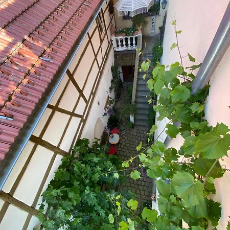 Neles Nest Bed & Breakfast Orlamunde